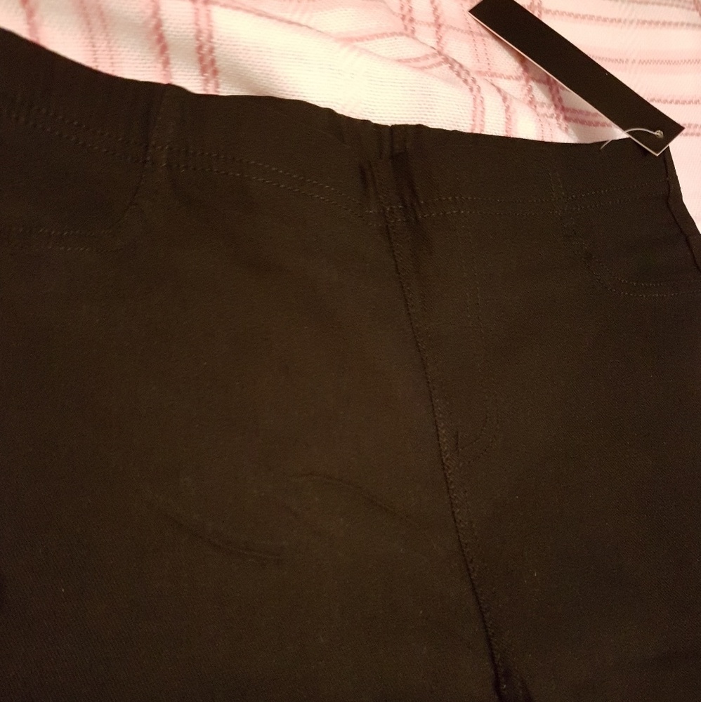 SM/Med   MOTO Skinnies with AnkleZip - Picture 3 of 7